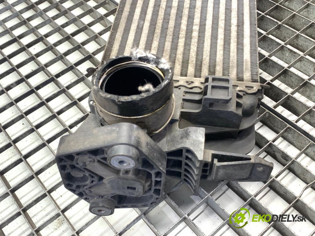 VOLVO S60 III sedan 2020 140 kW T4 1969 intercooler 31338306 (Intercooler (chladič stlačeného vzduchu))