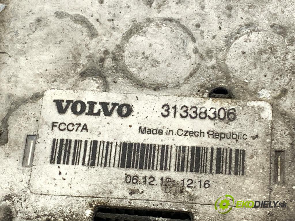 VOLVO S60 III sedan 2020 140 kW T4 1969 intercooler 31338306 (Intercooler (chladič stlačeného vzduchu))
