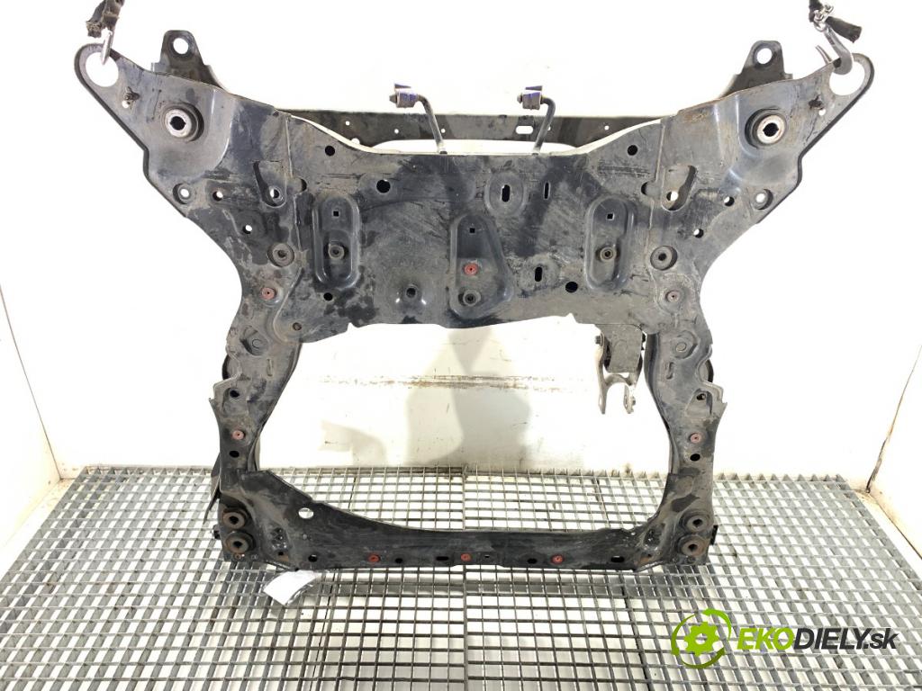 VOLVO S60 III sedan 2020 140 kW T4 1969 výztuha pod motor 31401328 (Přední výztuha)