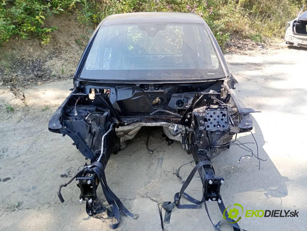 AUDI Q5 FY SUV 2021 195 kW 45 TFSI Mild Hybrid quattro 1984 karoséria ČTVRŤÁK: Blatník prah strecha PODŁUŻNICA