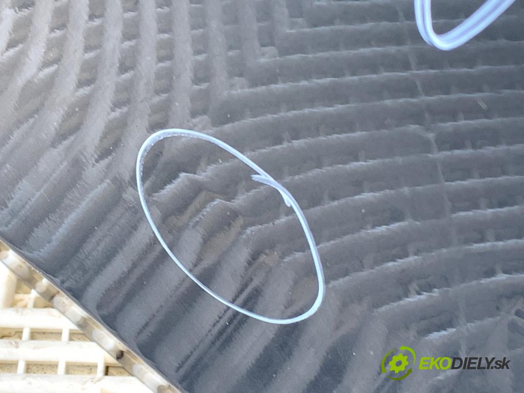 AUDI A4 B8 sedan 2008 118 kW 1.8 TFSI 1798 dveře pravý přední část