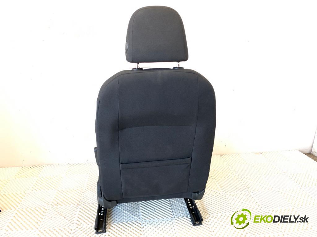 VW GOLF VII Kombi 2016 81 kW 1.6 TDI 1598 Sedadlo ľavy predný