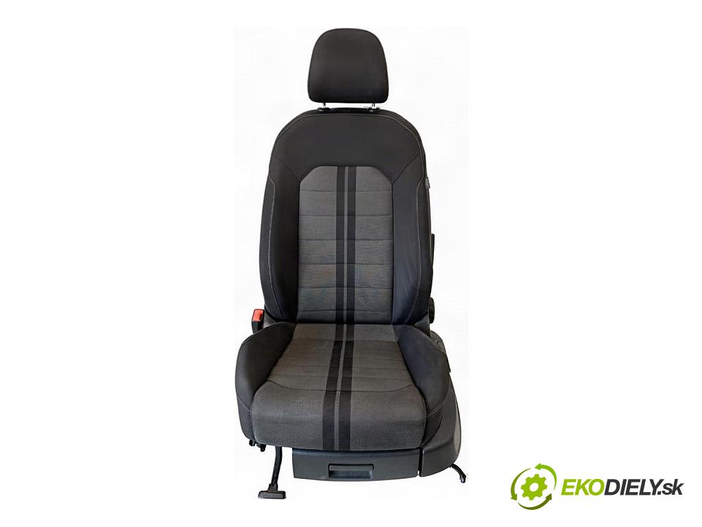 VW GOLF VII Kombi 2016 81 kW 1.6 TDI 1598 Sedadlo ľavy predný