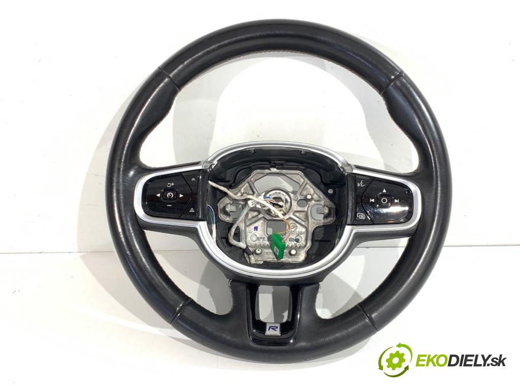 VOLVO V60 II Kombi 2019 140 kW D4 1969 volant 32227374 (Volant)