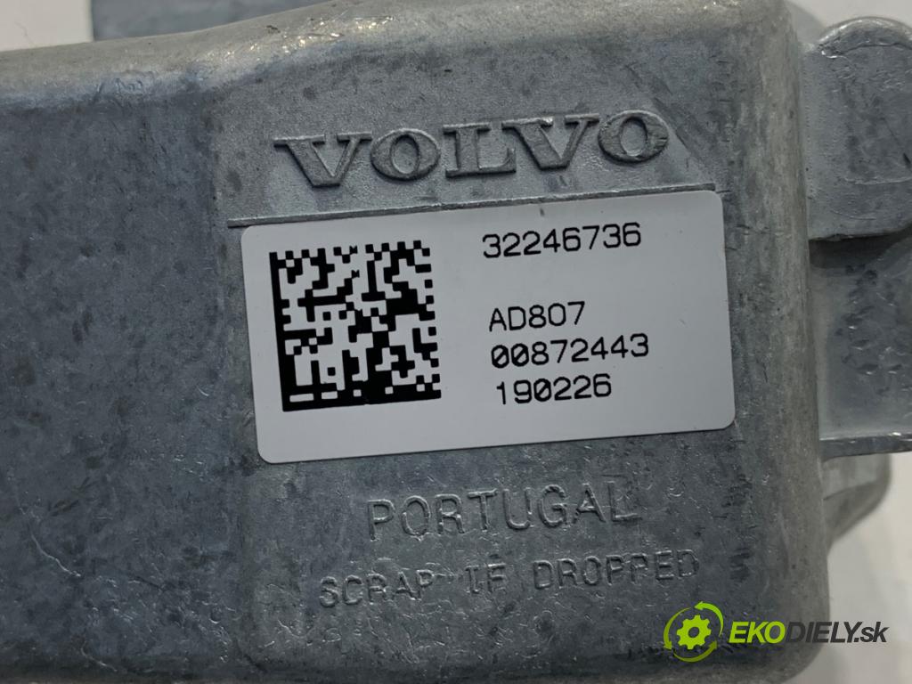 VOLVO V60 II Kombi 2019 140 kW D4 1969 blokáda volantu 32246736 (Riadenie ostatné)