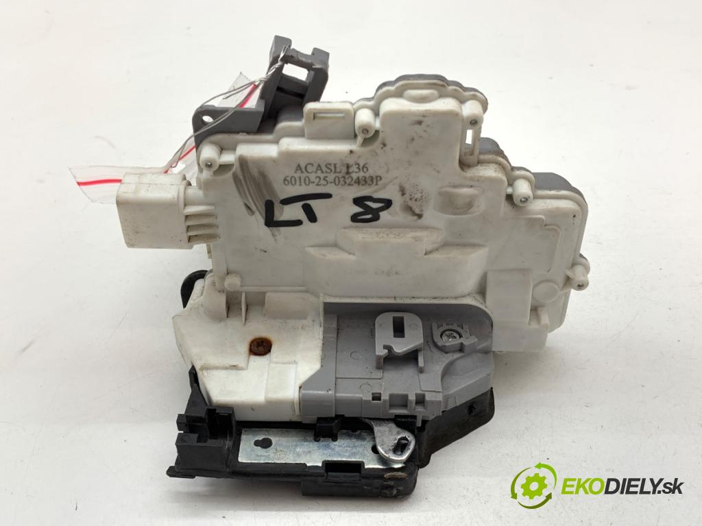 AUDI A4 B8 sedan 2008 118 kW 1.8 TFSI 1798 zámok dveře levý zadní část 