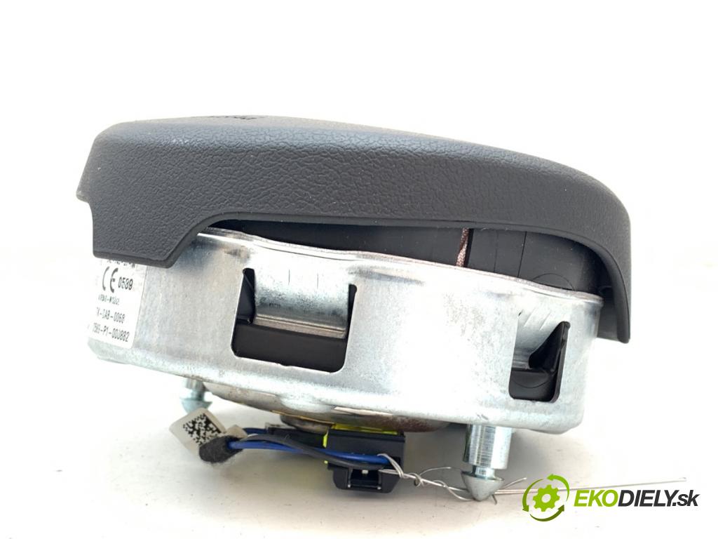 BMW F11 Kombi 2015 230 kW 535 d xDrive 2993 AirBag volantu 313886391N77 (Airbag)