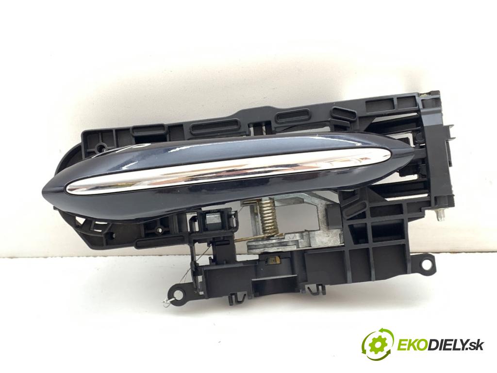 BMW F11 Kombi 2015 230 kW 535 d xDrive 2993 klika vnejší pravý přední část 7175650