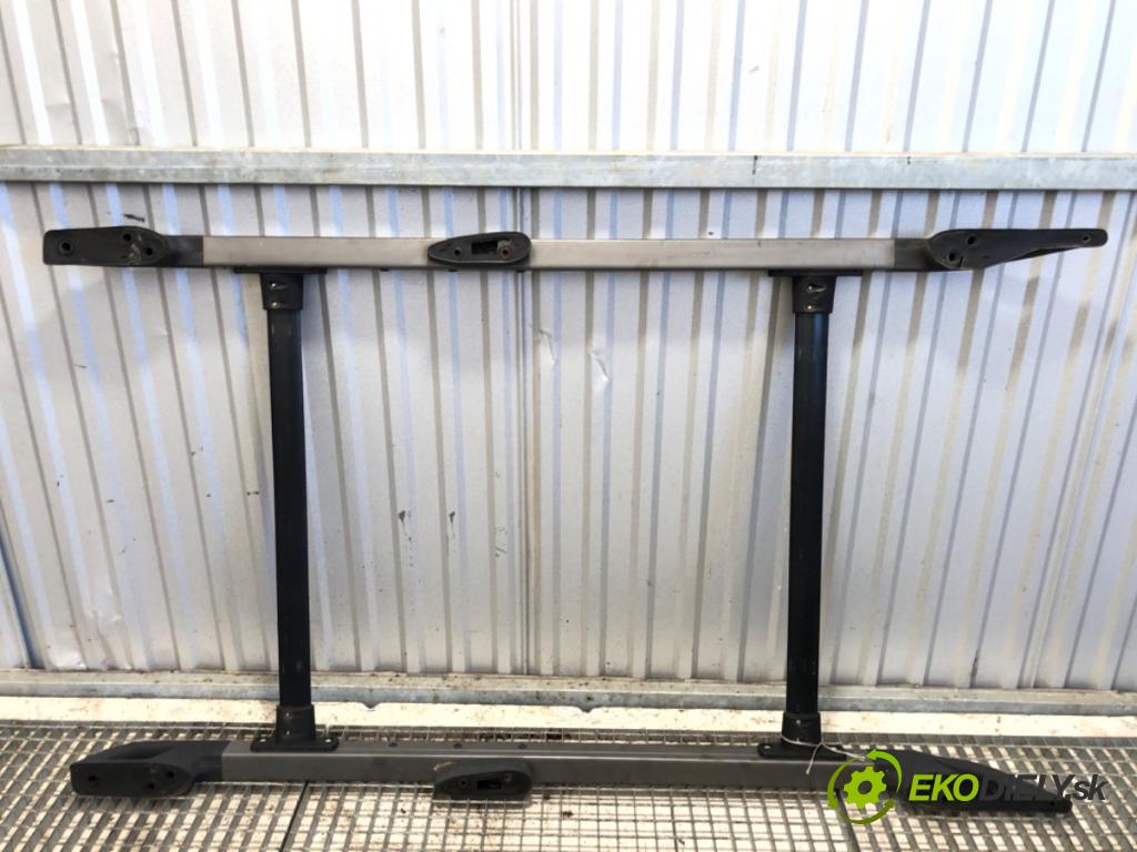 NISSAN PATHFINDER R51 SUV 2007 120 kW 2.5 dCi 4WD 2488 zábradlí: STŘECHA