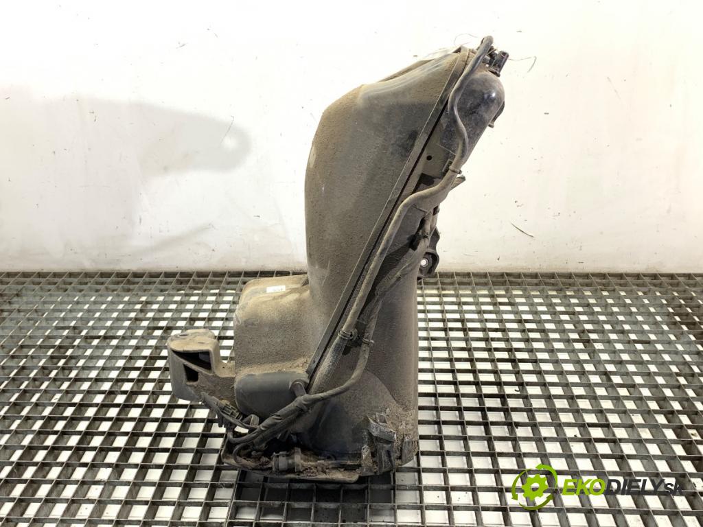 VOLVO V60 II Kombi 2019 140 kW D4 1969 Nádržka SCR: P31405814