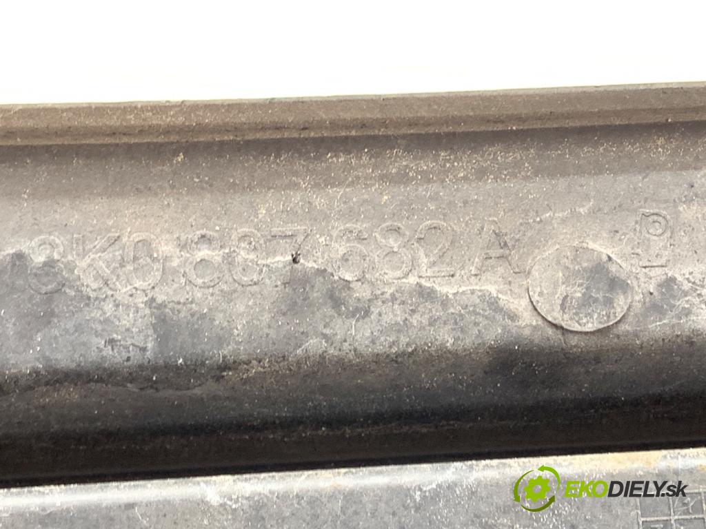 AUDI A4 B8 sedan 2008 118 kW 1.8 TFSI 1798 mří nárazníka pravý přední část 8K0807682A