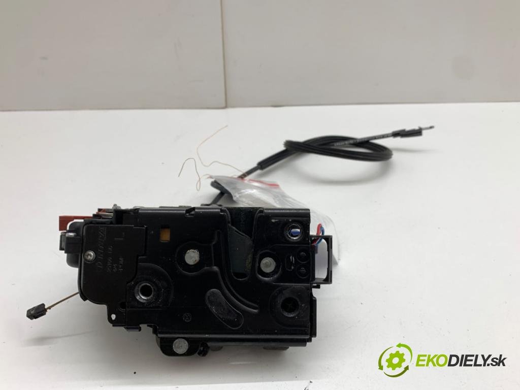 VW TOURAN nadwozie wielkoprzestrzenne (MPV) 2015 130 kW 2.0 TDI 1968 zámok Dvere ľavy zad 3D4839015AD