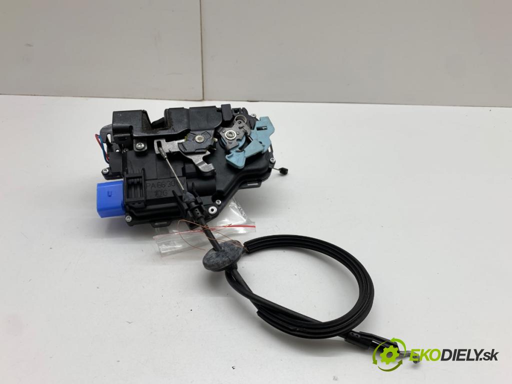 VW TOURAN nadwozie wielkoprzestrzenne (MPV) 2015 130 kW 2.0 TDI 1968 zámok Dvere ľavy predný 3D1837015AS