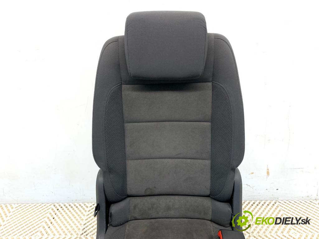 VW TOURAN nadwozie wielkoprzestrzenne (MPV) 2015 130 kW 2.0 TDI 1968 sedadlo zadní část pravý