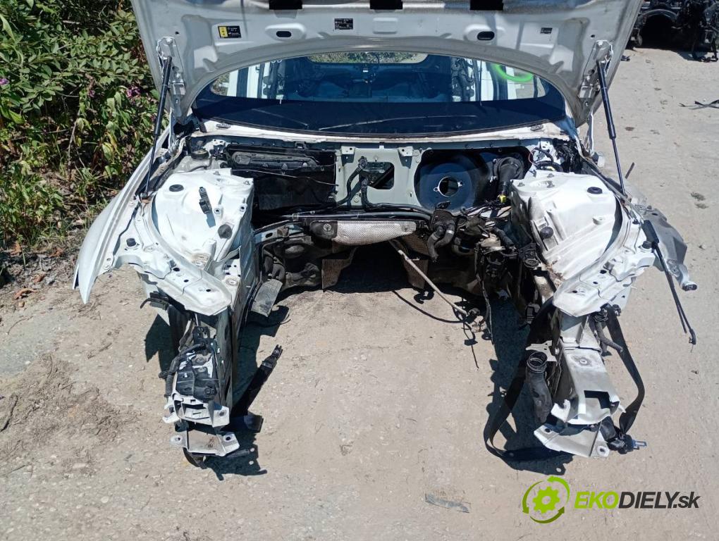 VOLVO V60 II Kombi 2019 140 kW D4 1969 karoséria ČTVRŤÁK: Blatník prah strecha PODŁUŻNICA