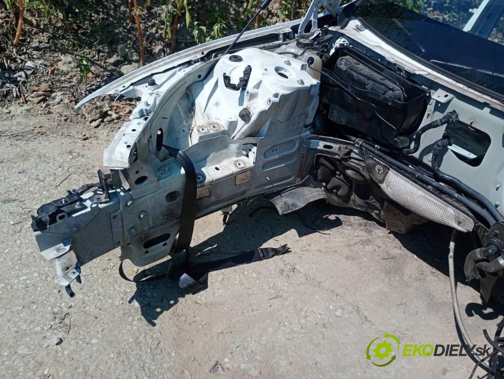 VOLVO V60 II Kombi 2019 140 kW D4 1969 karoséria ČTVRŤÁK: Blatník prah strecha PODŁUŻNICA