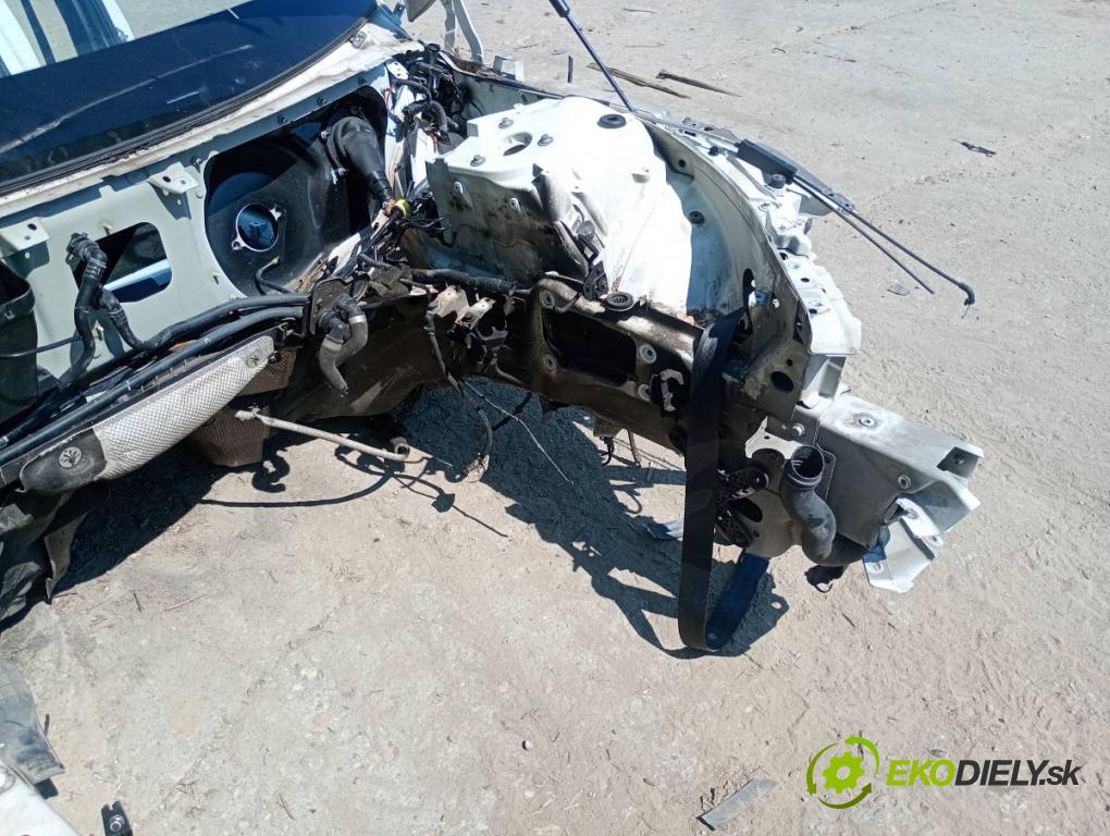 VOLVO V60 II Kombi 2019 140 kW D4 1969 karoséria ČTVRŤÁK: Blatník prah strecha PODŁUŻNICA