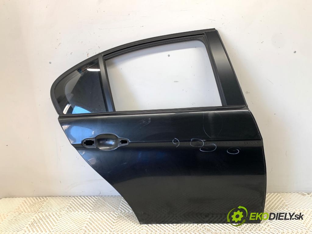 BMW E90 sedan 2006 120 kW 320 d 1995 dveře pravý zadní část 475/9