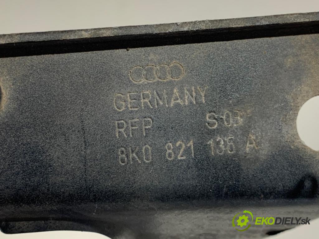 AUDI A4 B8 sedan 2008 118 kW 1.8 TFSI 1798 držák držák uchycení blatníka přední část pravý 8K0821135A