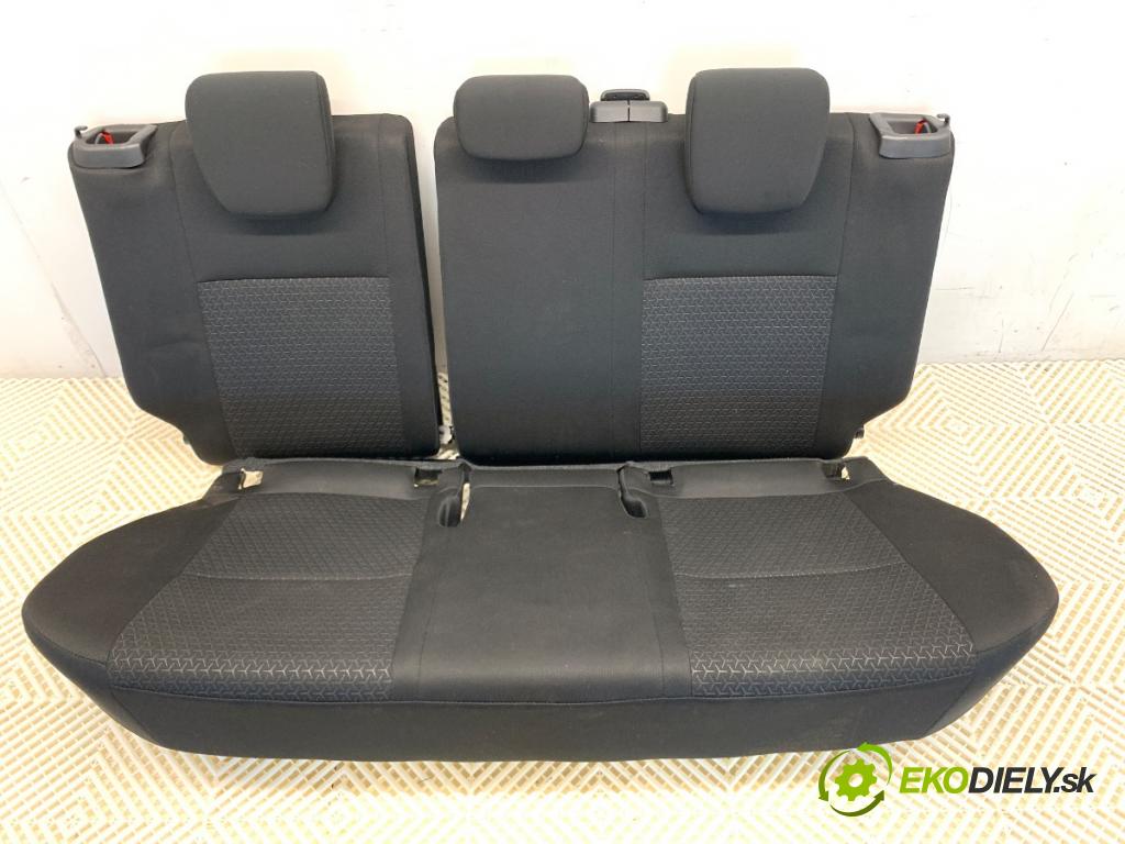 SUZUKI SWIFT V liftback 2023 61 kW 1.2 1197 sedadlo druhý VLÁDA: 