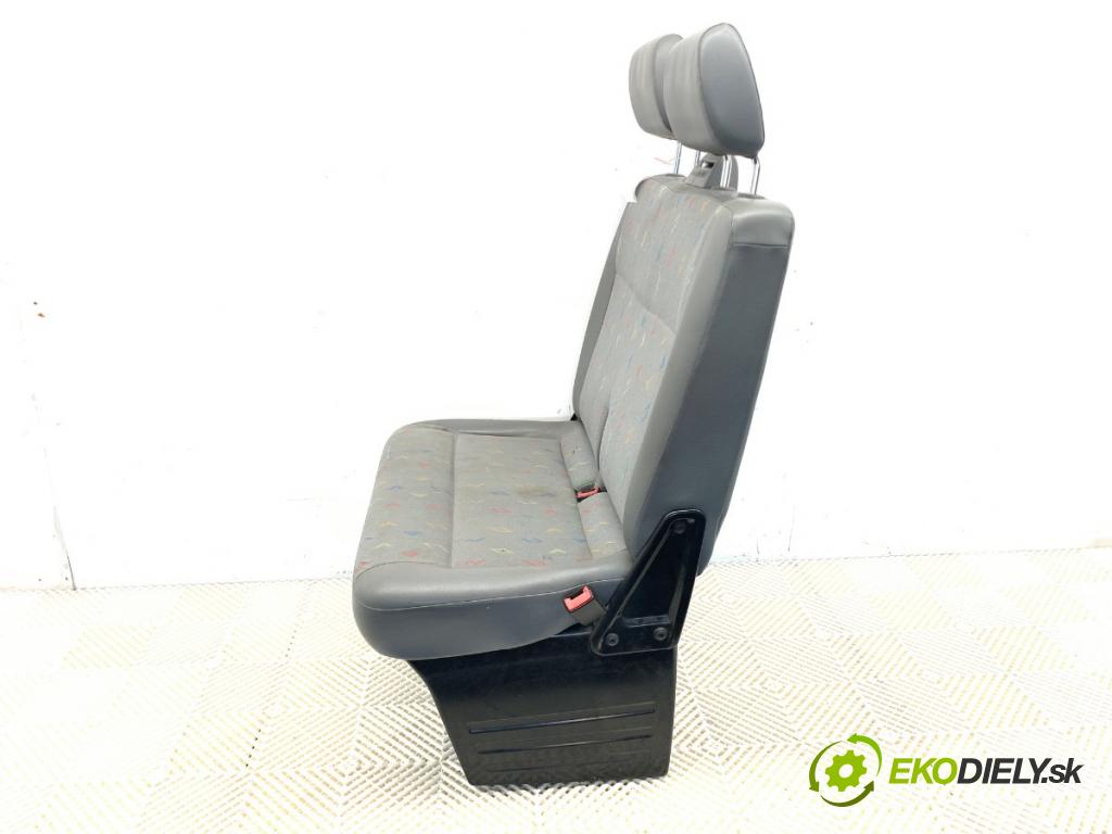 VW TRANSPORTER T5 Autobus 2009 96 kW 2.5 TDI 2461 Sedadlo pravy predný DVOJNÁSOBEK: