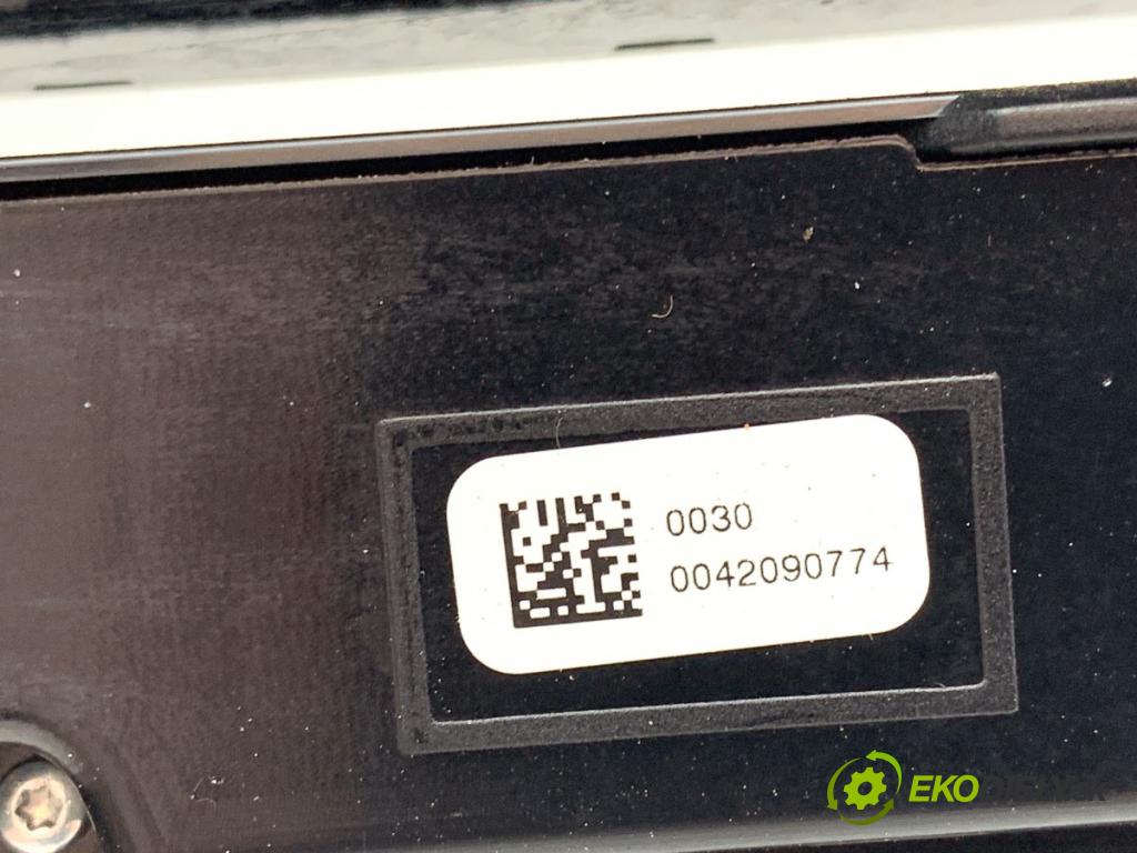 BMW F11 Kombi 2015 230 kW 535 d xDrive 2993 Panel ovládania radia  (Prepínacie páčky pod volantom)