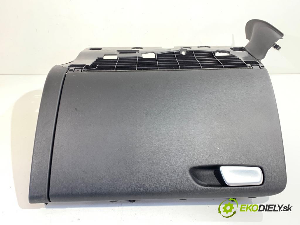 AUDI A4 B8 sedan 2008 118 kW 1.8 TFSI 1798 přihrádka kastlík spolujezdce 8K1857035 (Přihrádka (kastlík))