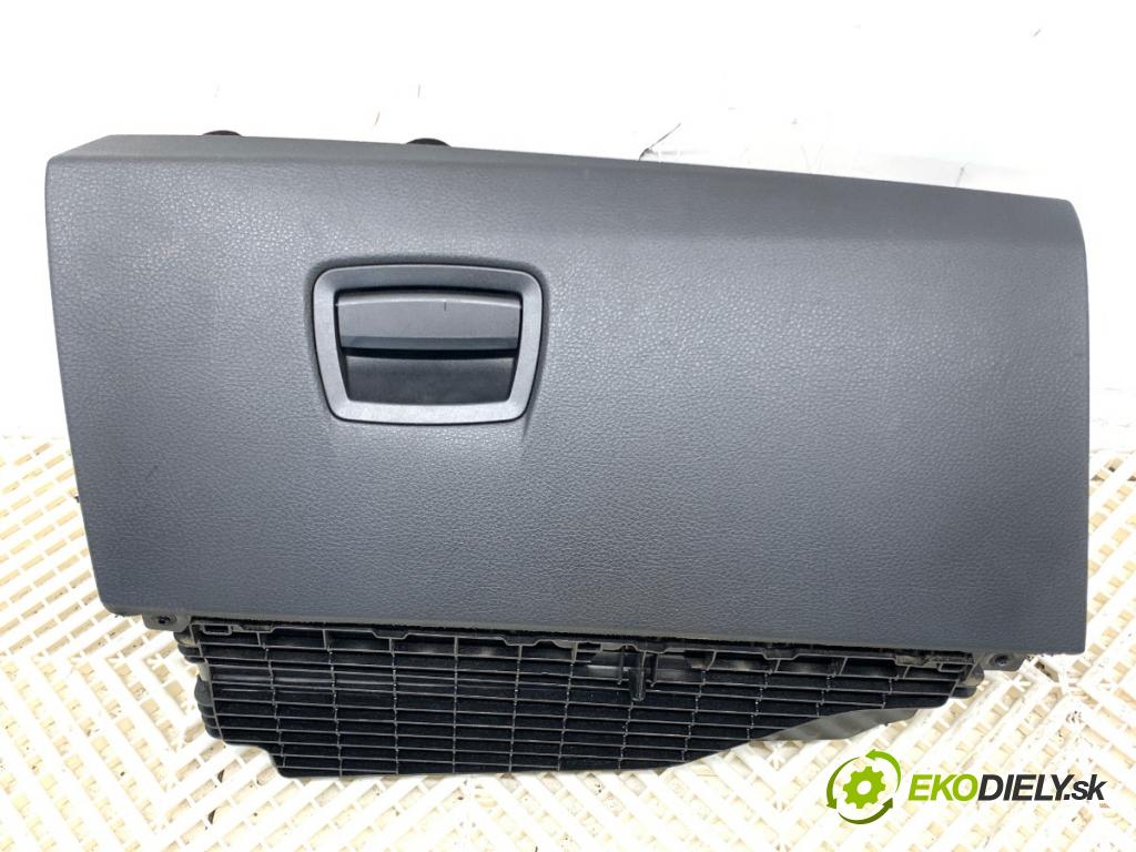 BMW F11 Kombi 2015 230 kW 535 d xDrive 2993 přihrádka kastlík spolujezdce 9166683 (Přihrádka (kastlík))