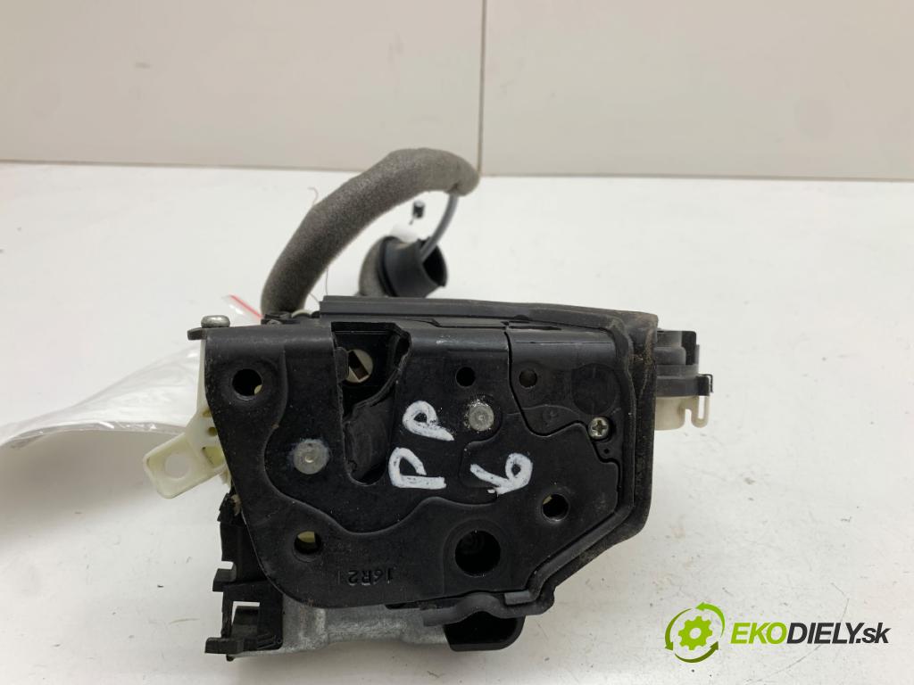 AUDI Q5 FY SUV 2021 195 kW 55 TFSI e quattro 1984 zámok Dvere pravy predný 8X1837016D