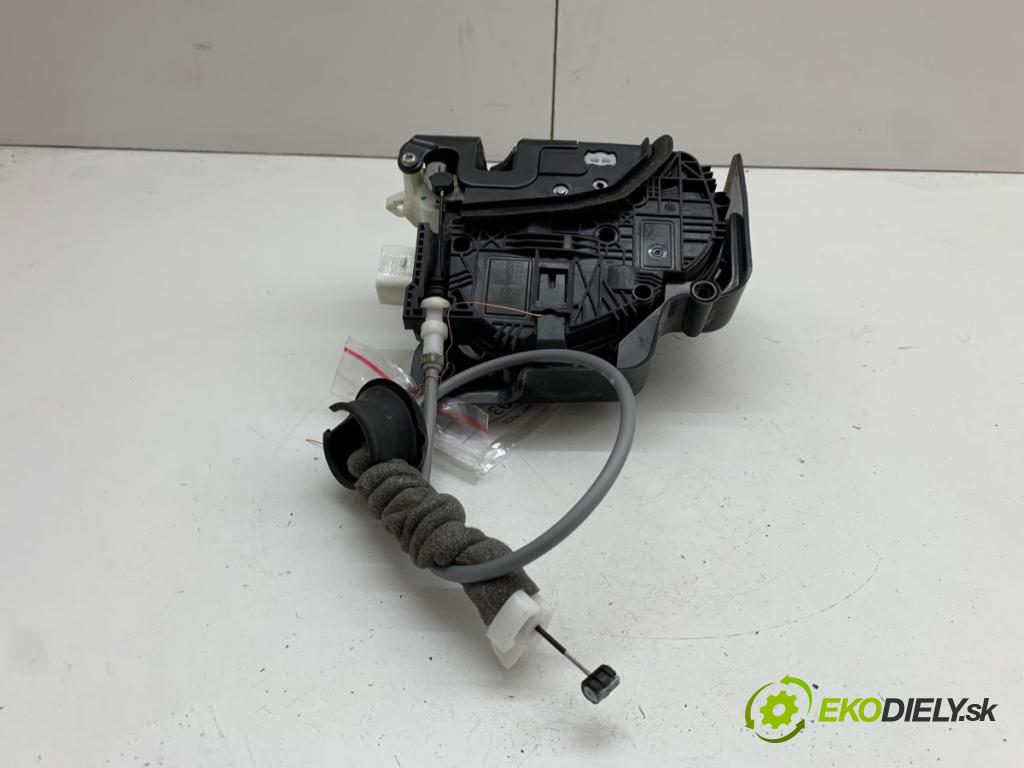 AUDI Q5 FY SUV 2021 195 kW 55 TFSI e quattro 1984 zámok Dvere ľavy predný 8X1837015D