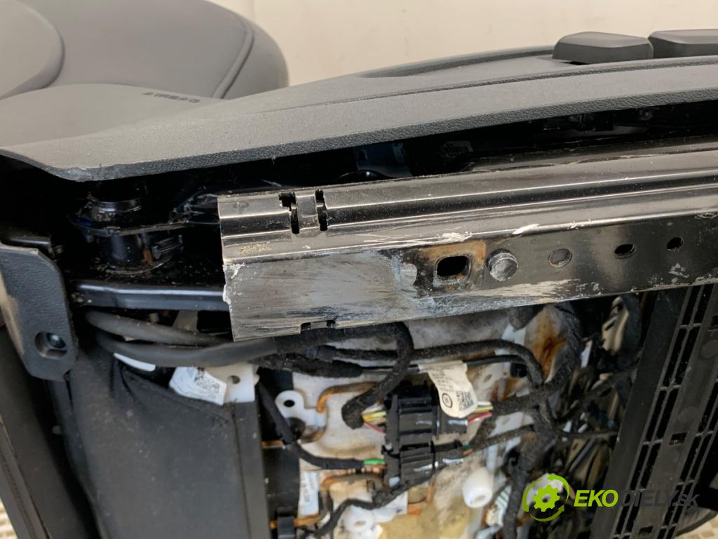 AUDI Q5 FY SUV 2021 195 kW 55 TFSI e quattro 1984 sedadla sedačky sedadlo boční