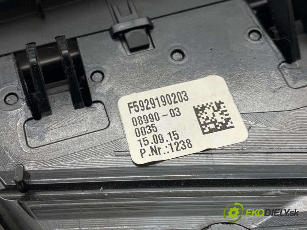 BMW F11 Kombi 2015 230 kW 535 d xDrive 2993 mří topení pravý přední část 9166884