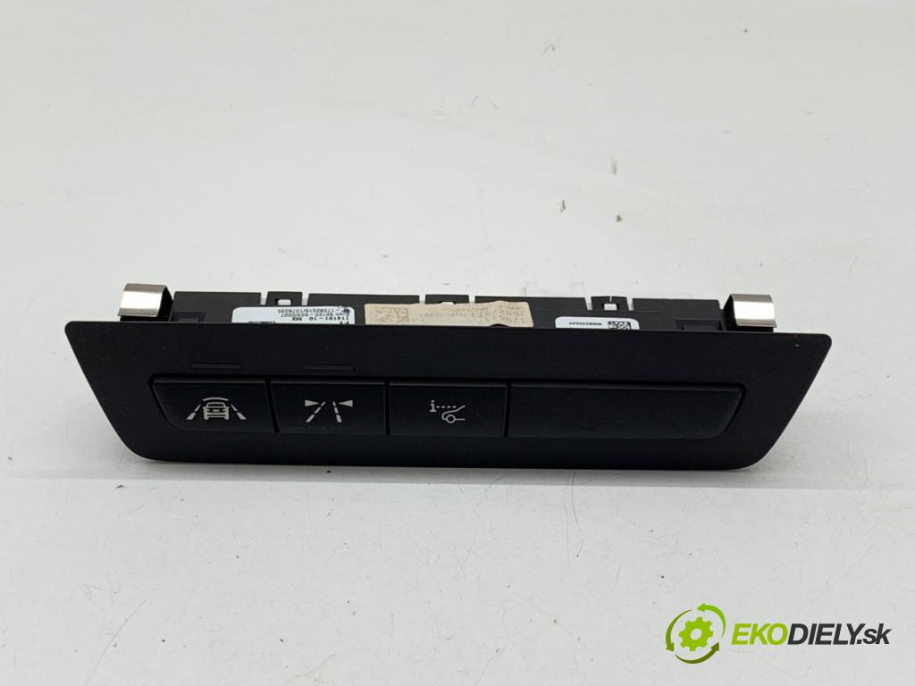 BMW F11 Kombi 2015 230 kW 535 d xDrive 2993 Panel přepínačů 9247370 (Páčky pod volantem)