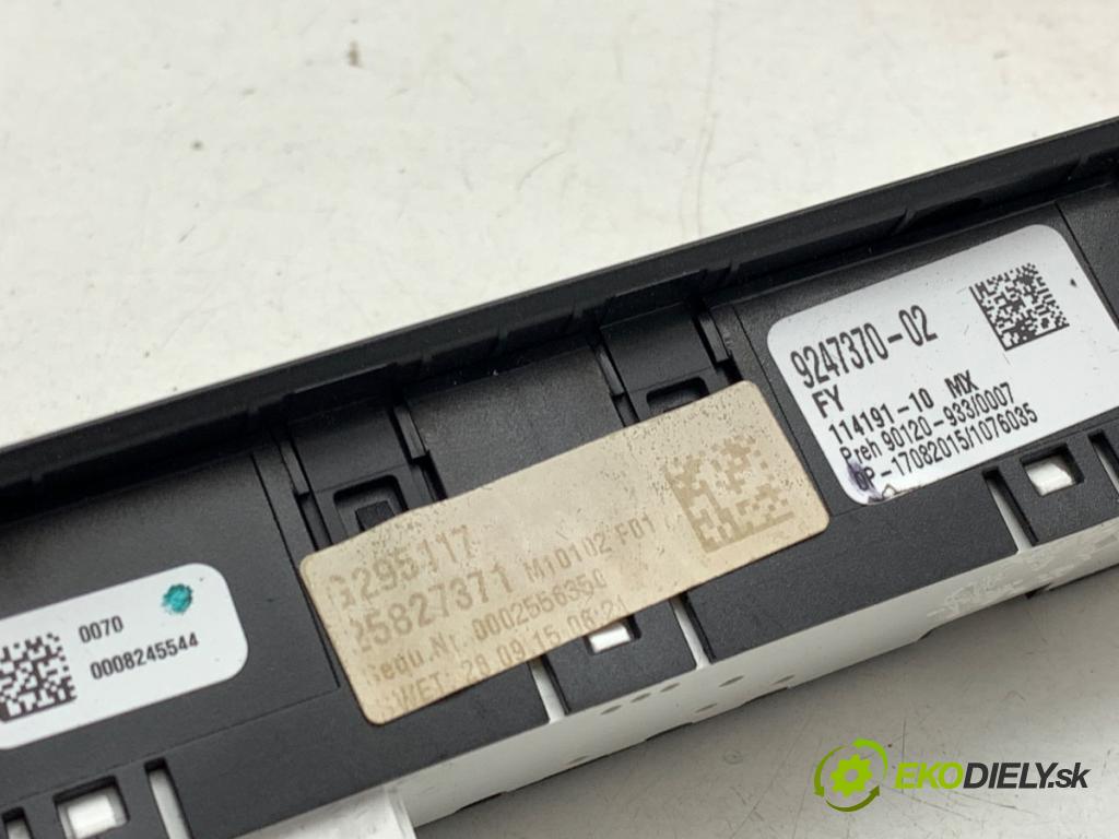 BMW F11 Kombi 2015 230 kW 535 d xDrive 2993 Panel přepínačů 9247370 (Páčky pod volantem)