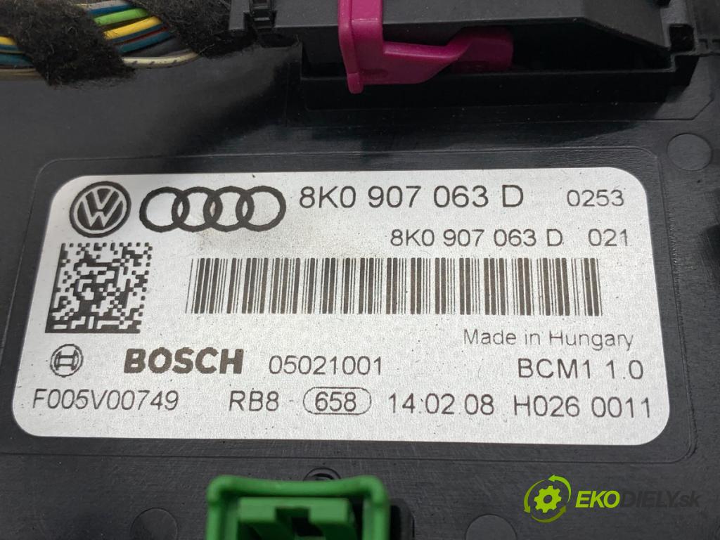 AUDI A4 B8 sedan 2008 118 kW 1.8 TFSI 1798 modul komfortu 8K0907063D (Komfortní modul)