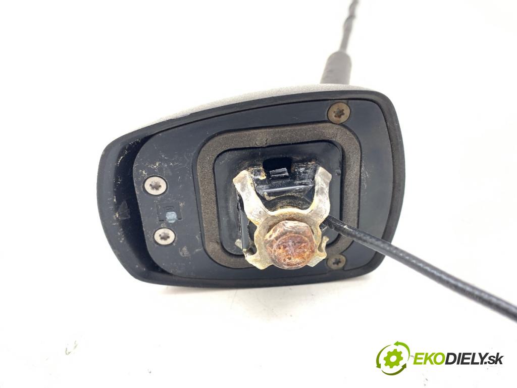 OPEL ASTRA J liftback 2010 81 kW 1.7 CDTI (68) 1686 ANTENA 13331944