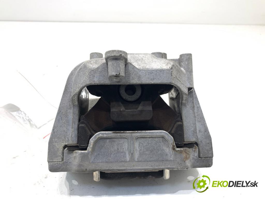 VW TOURAN nadwozie wielkoprzestrzenne (MPV) 2015 130 kW 2.0 TDI 1968 AirBag Motor ľavy 1K0199262CN