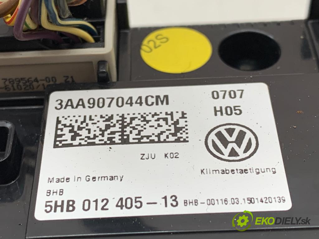 VW TOURAN nadwozie wielkoprzestrzenne (MPV) 2015 130 kW 2.0 TDI 1968 Panel ovládania kúrenia 3AA907044CM (Prepínacie páčky pod volantom)