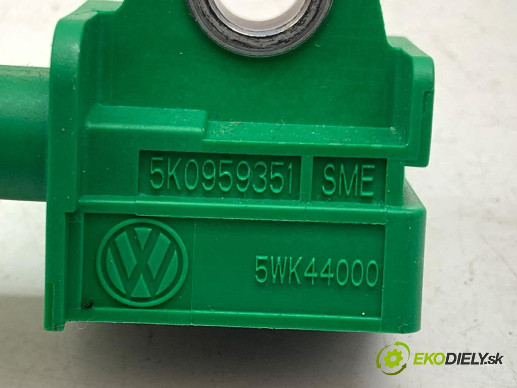 VW TOURAN nadwozie wielkoprzestrzenne (MPV) 2015 130 kW 2.0 TDI 1968 Snímač nárazu 5K0959351 (Snímač nárazu)