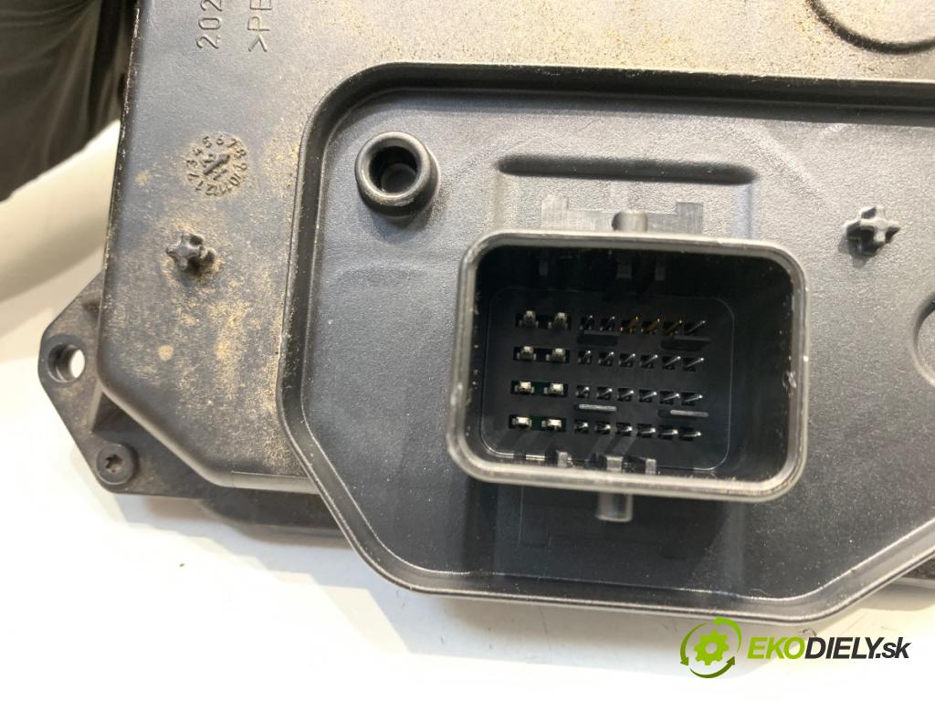 SCANIA R I Ciągnik siodłowy 2024 0 kW R230 8867 Menič LED 2338277