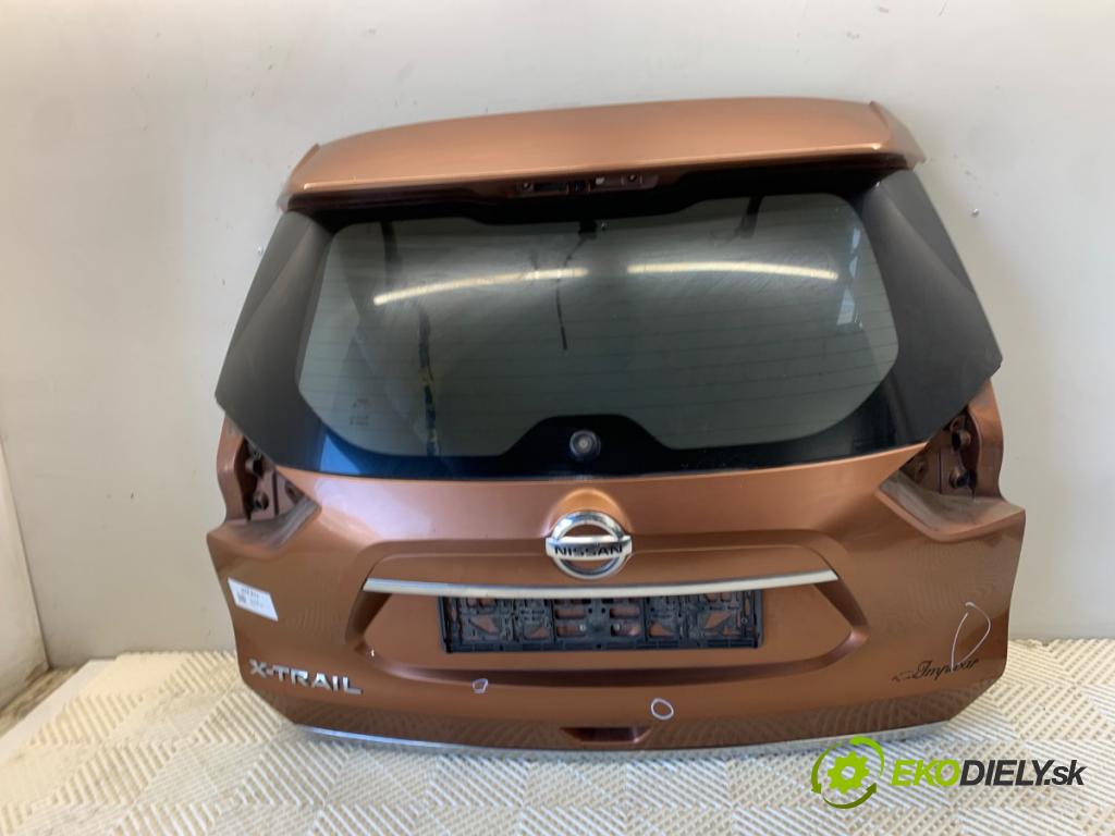 NISSAN X-TRAIL T32 SUV 2015 120 kW 1.6 DIG-T (T32) 1618 kapota zadní část