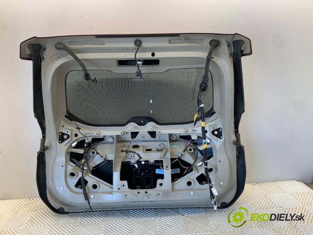 NISSAN X-TRAIL T32 SUV 2015 120 kW 1.6 DIG-T (T32) 1618 kapota zadní část
