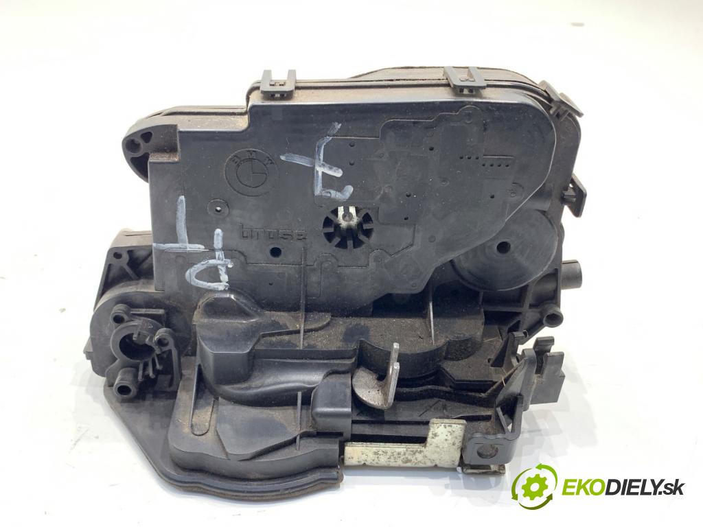 BMW E90 sedan 2006 120 kW 320 d 1995 zámok Dvere pravy zad 4389476
