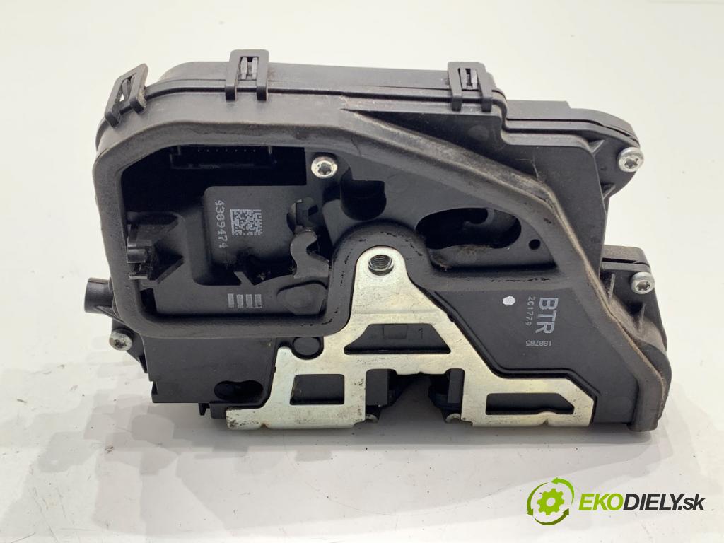 BMW E90 sedan 2006 120 kW 320 d 1995 zámok Dvere pravy predný 4389474