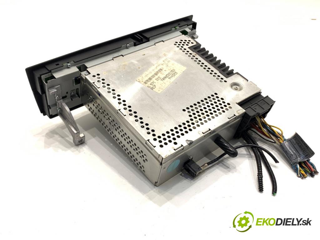 BMW E90 sedan 2006 120 kW 320 d 1995 RADIO 6971703 (Audio zariadenie)