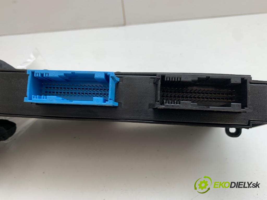 BMW E90 sedan 2006 120 kW 320 d 1995 Modul komfortu 6982709 (Modul komfortu)
