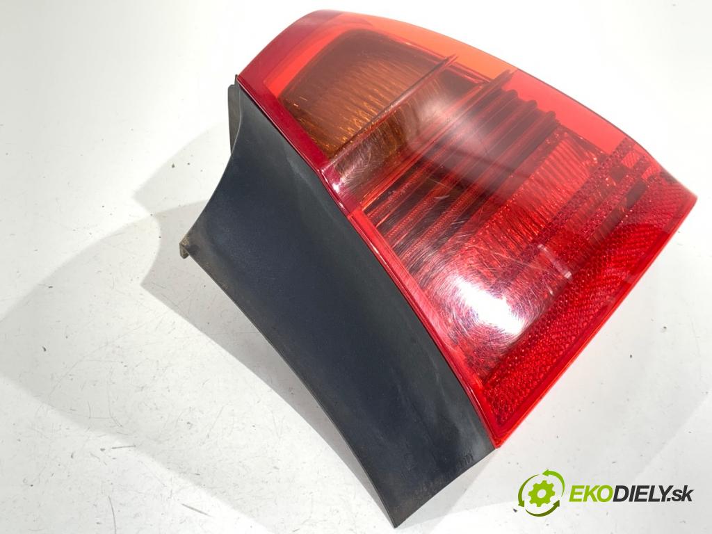 BMW E90 sedan 2006 120 kW 320 d 1995 světlo pravý zadní část 6937458