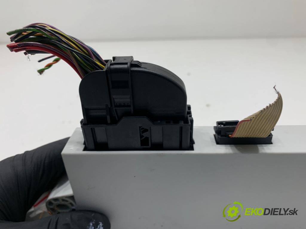 BMW E90 sedan 2006 120 kW 320 d 1995 Modul CAS 6943771