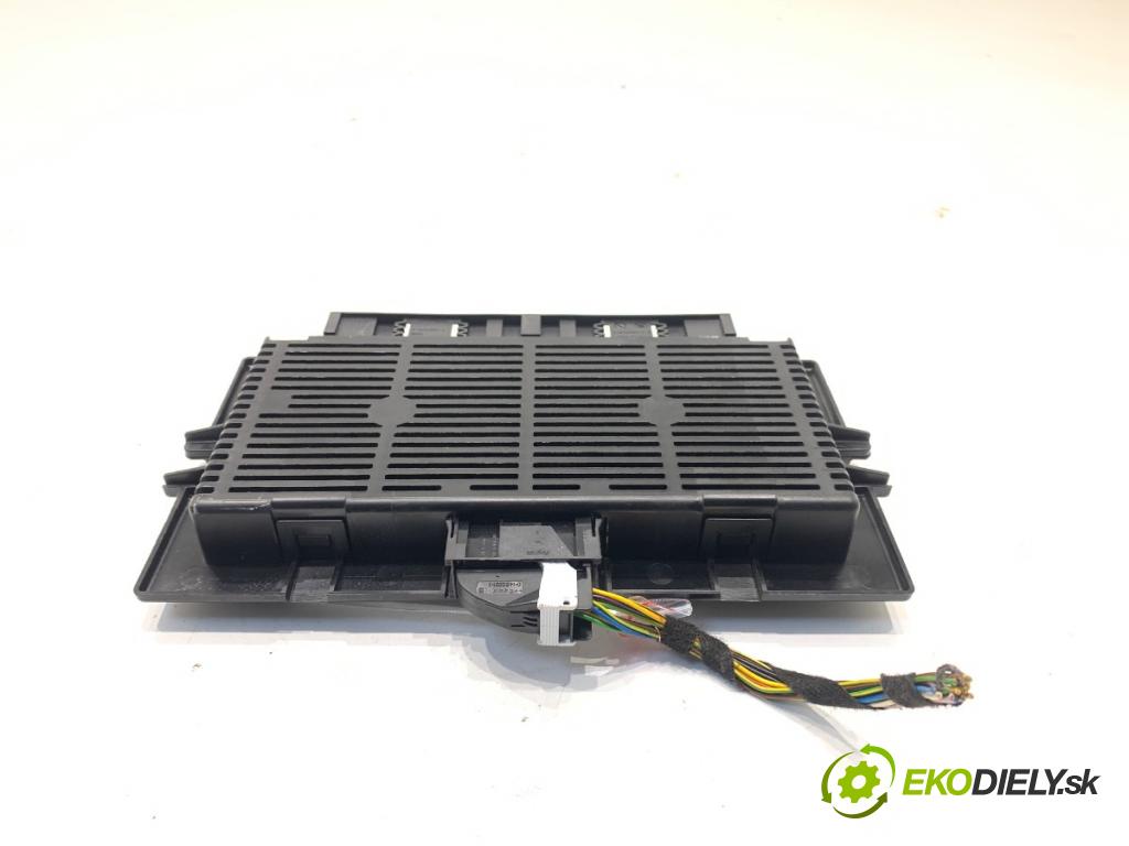 BMW E90 sedan 2006 120 kW 320 d 1995 modul světel 6961133 (Řídící jednotka ostatní)