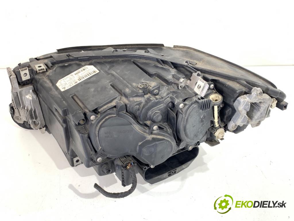 BMW F11 Kombi 2015 230 kW 535 d xDrive 2993 světlomet pravý přední část 7424146
